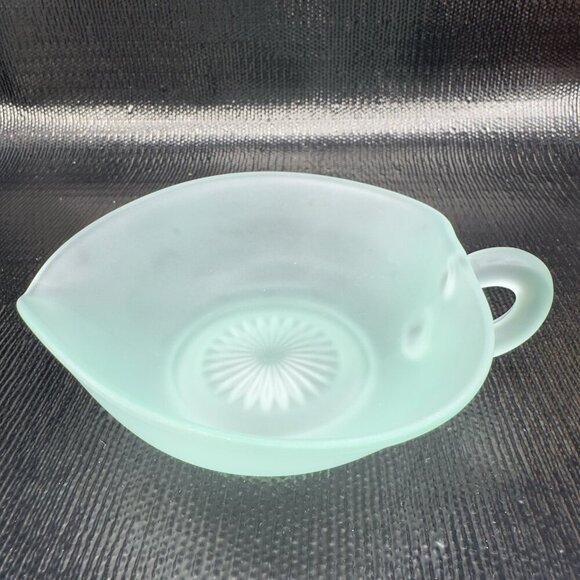 Vintage Indiana Glass Light Green Frosted Satin Finish Glass Dish Bowl W Handle - Picture 13 of 13
